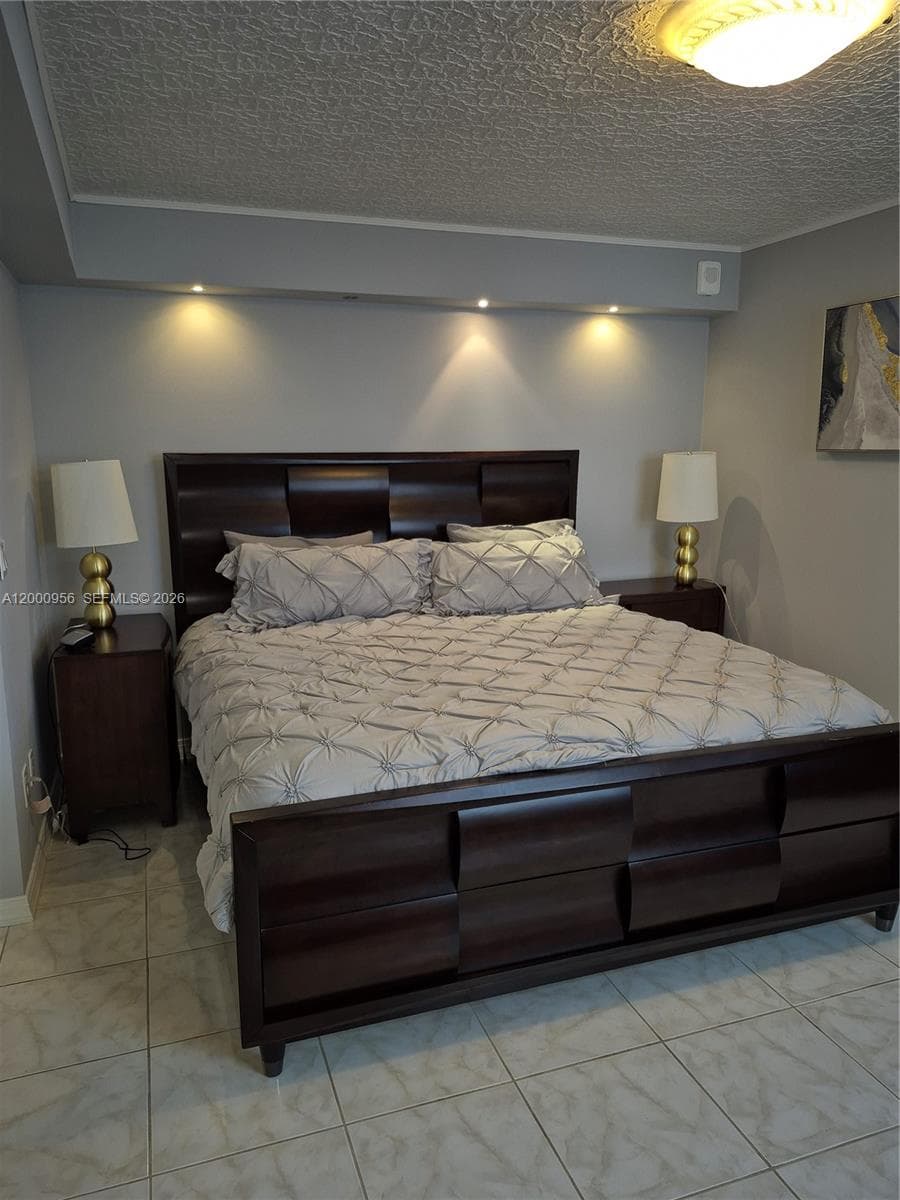 1912 Ocean Dr 17C photo 25