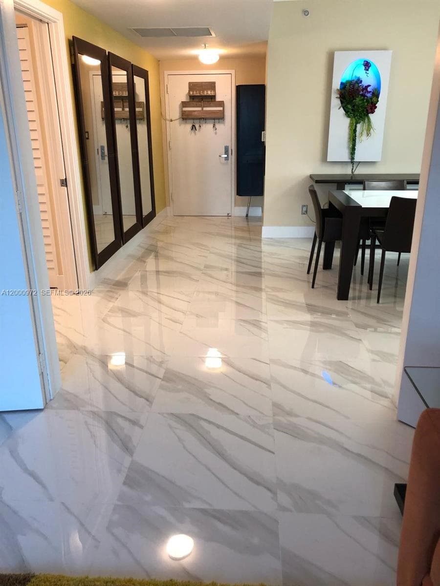 325 Biscayne Blvd 2523 photo 22