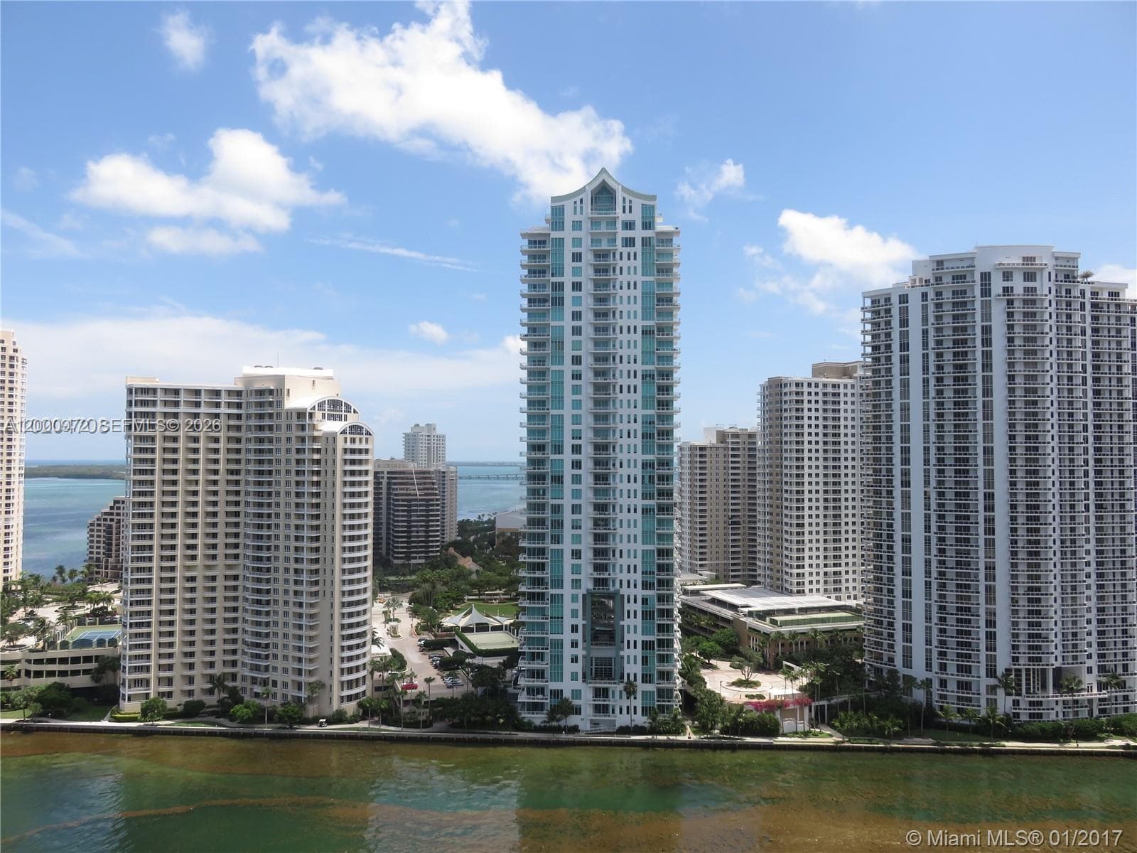 325 Biscayne Blvd 2523 photo 3