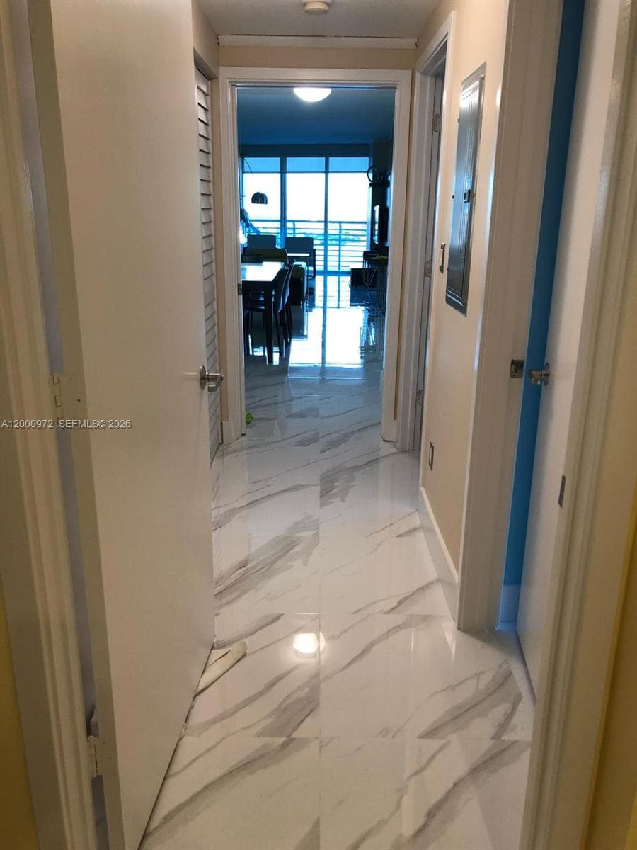 325 Biscayne Blvd 2523 photo 24