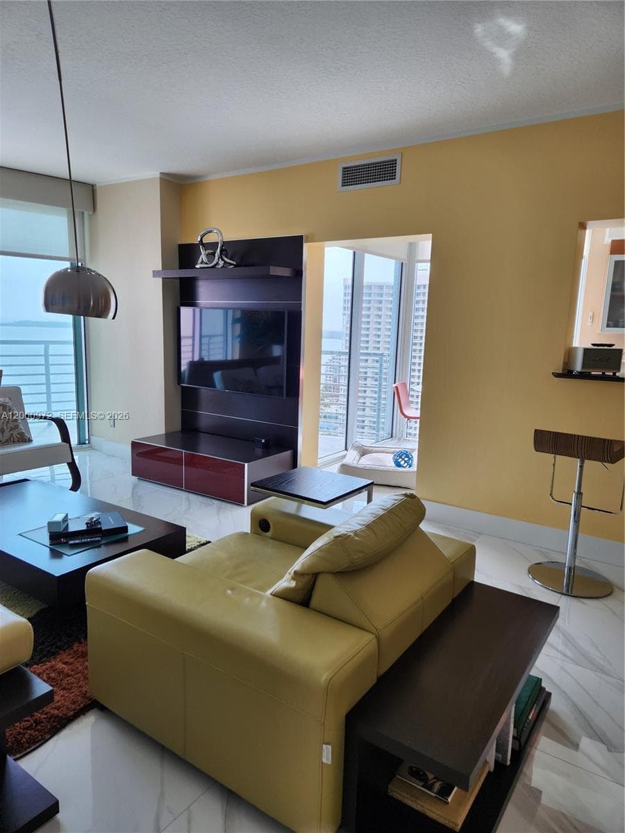 325 Biscayne Blvd 2523 photo 10