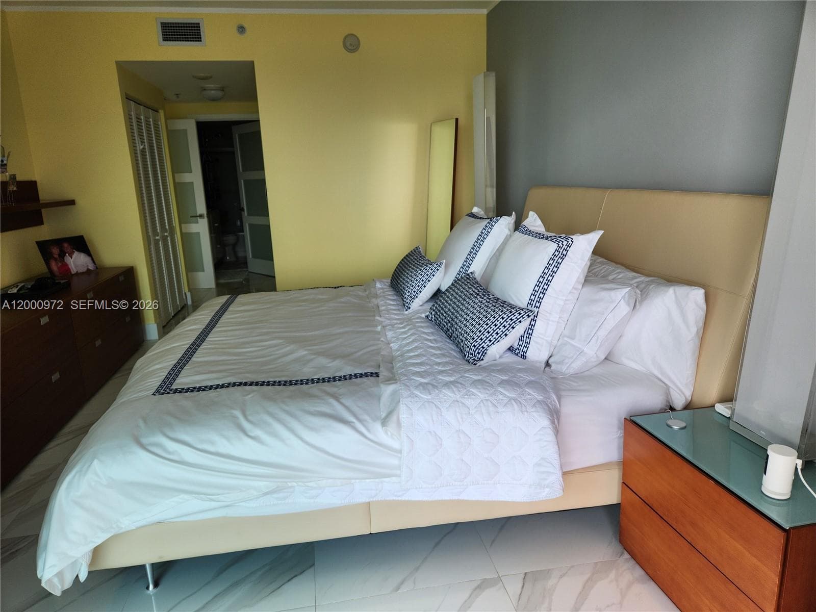325 Biscayne Blvd 2523 photo 14
