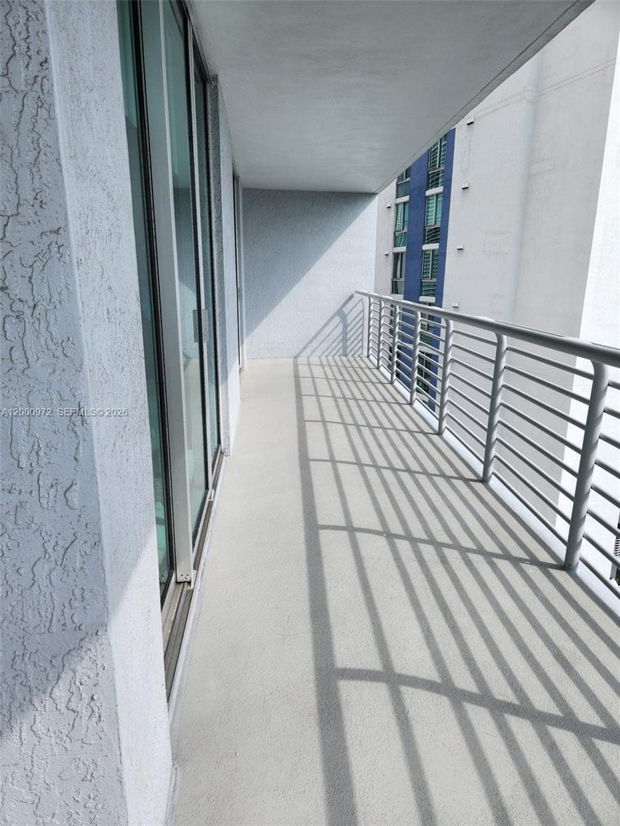 325 Biscayne Blvd 2523 photo 8