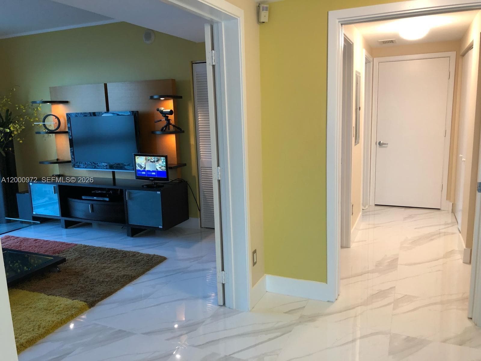 325 Biscayne Blvd 2523 photo 21