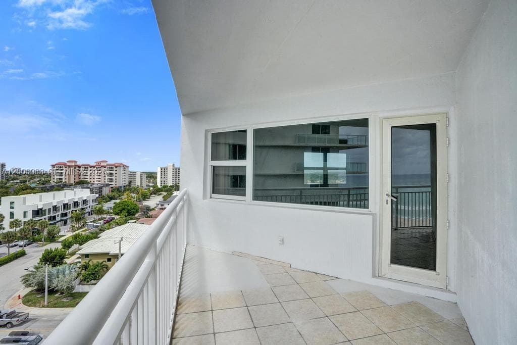 710 Ocean Blvd 812 photo 10