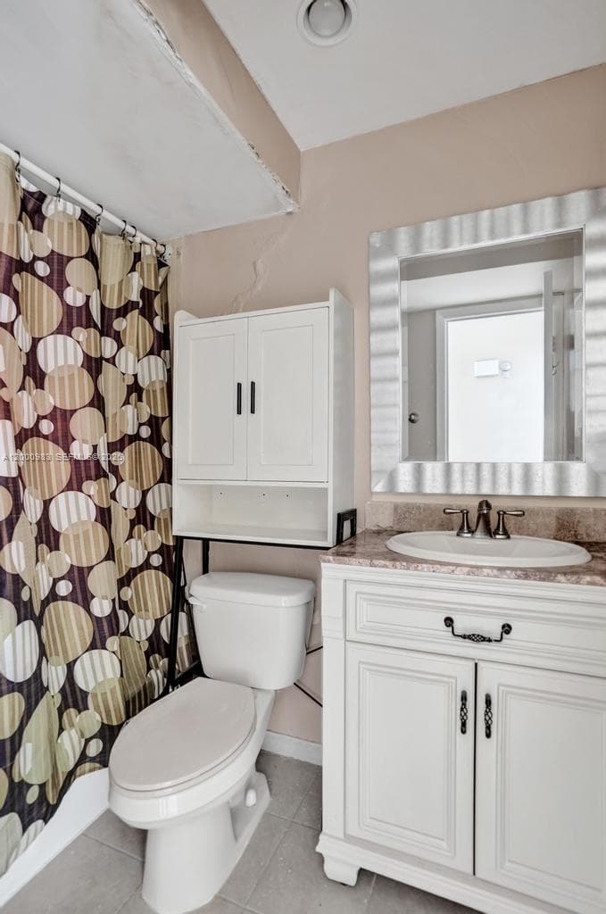 710 Ocean Blvd 812 photo 21