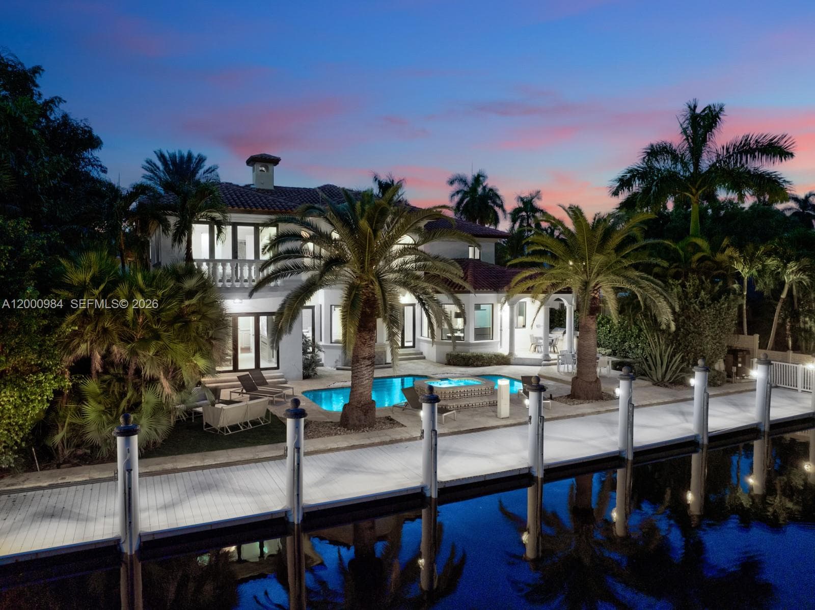 168 Fiesta Way photo 9