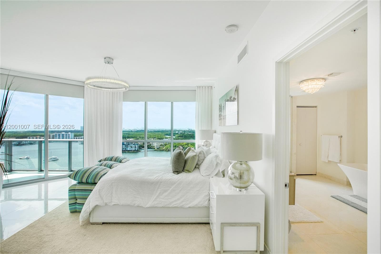 17111 Biscayne Blvd 2008 photo 12