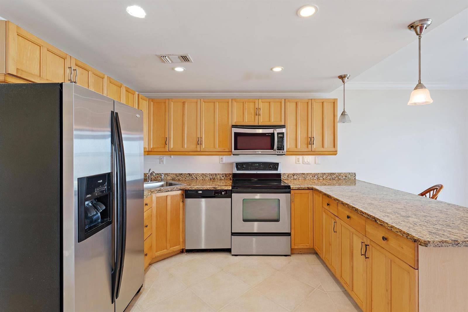 400 Wilma Circle 108 photo 6
