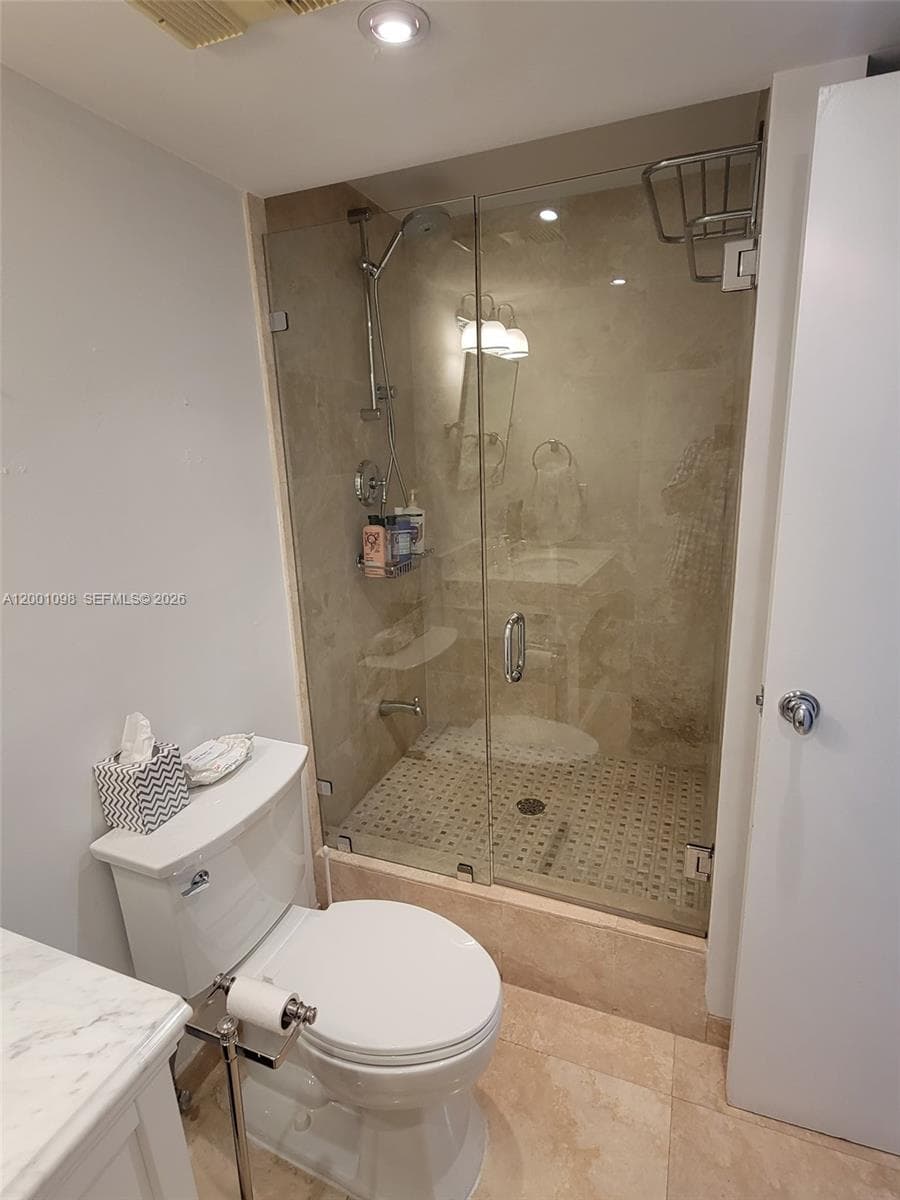 2625 Collins Ave 1601 photo 23
