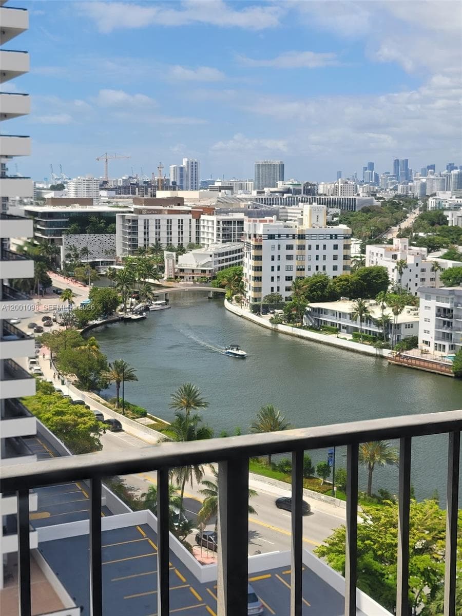 2625 Collins Ave 1601 photo 10