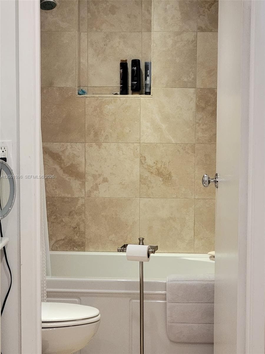 2625 Collins Ave 1601 photo 18