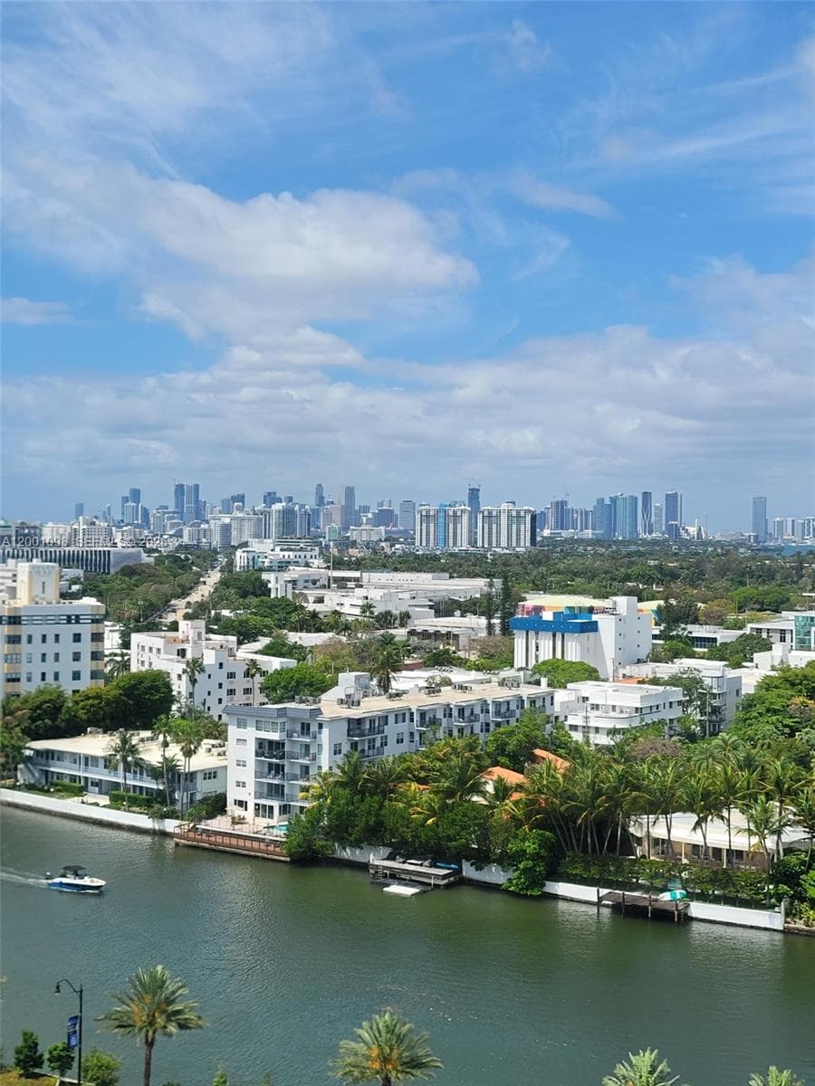 2625 Collins Ave 1601 photo 8