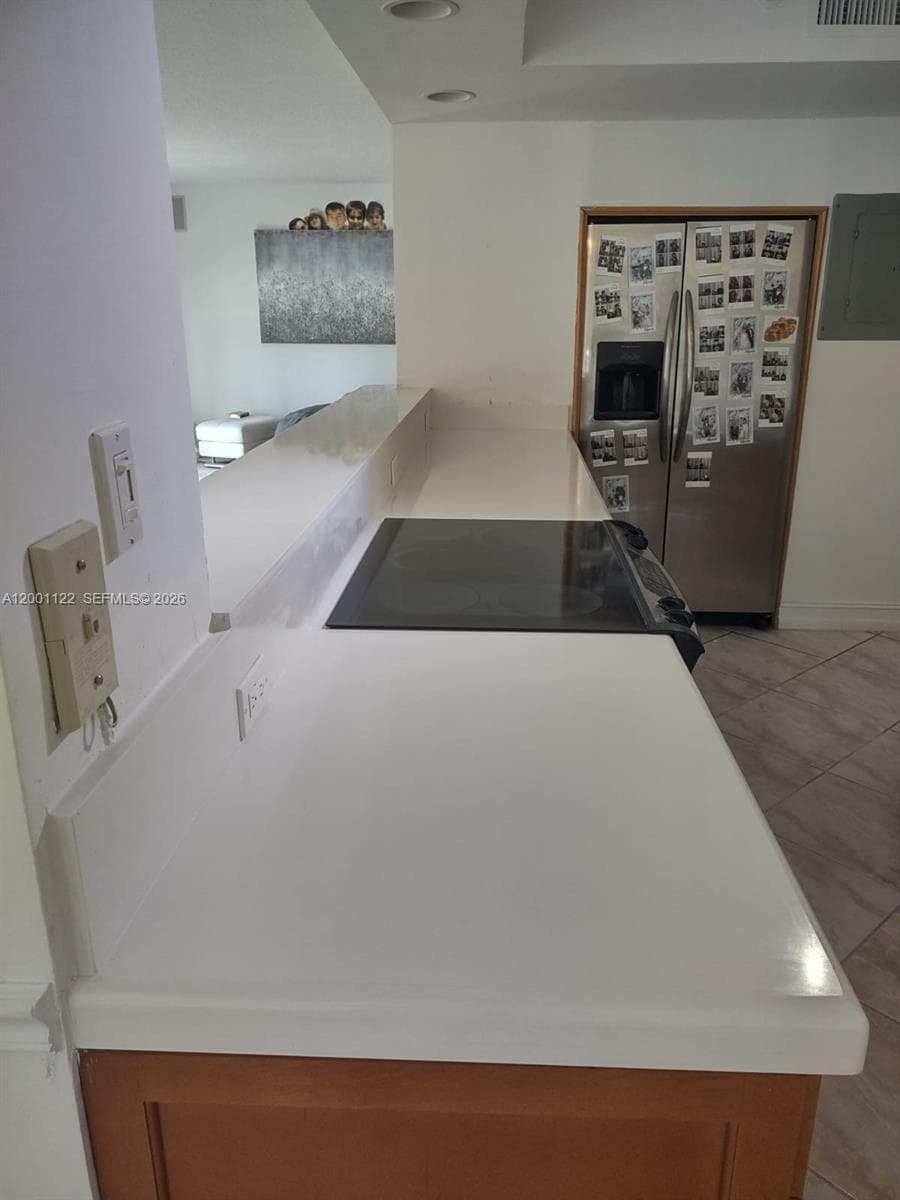 3600 Mystic Pointe Dr 513 photo 5