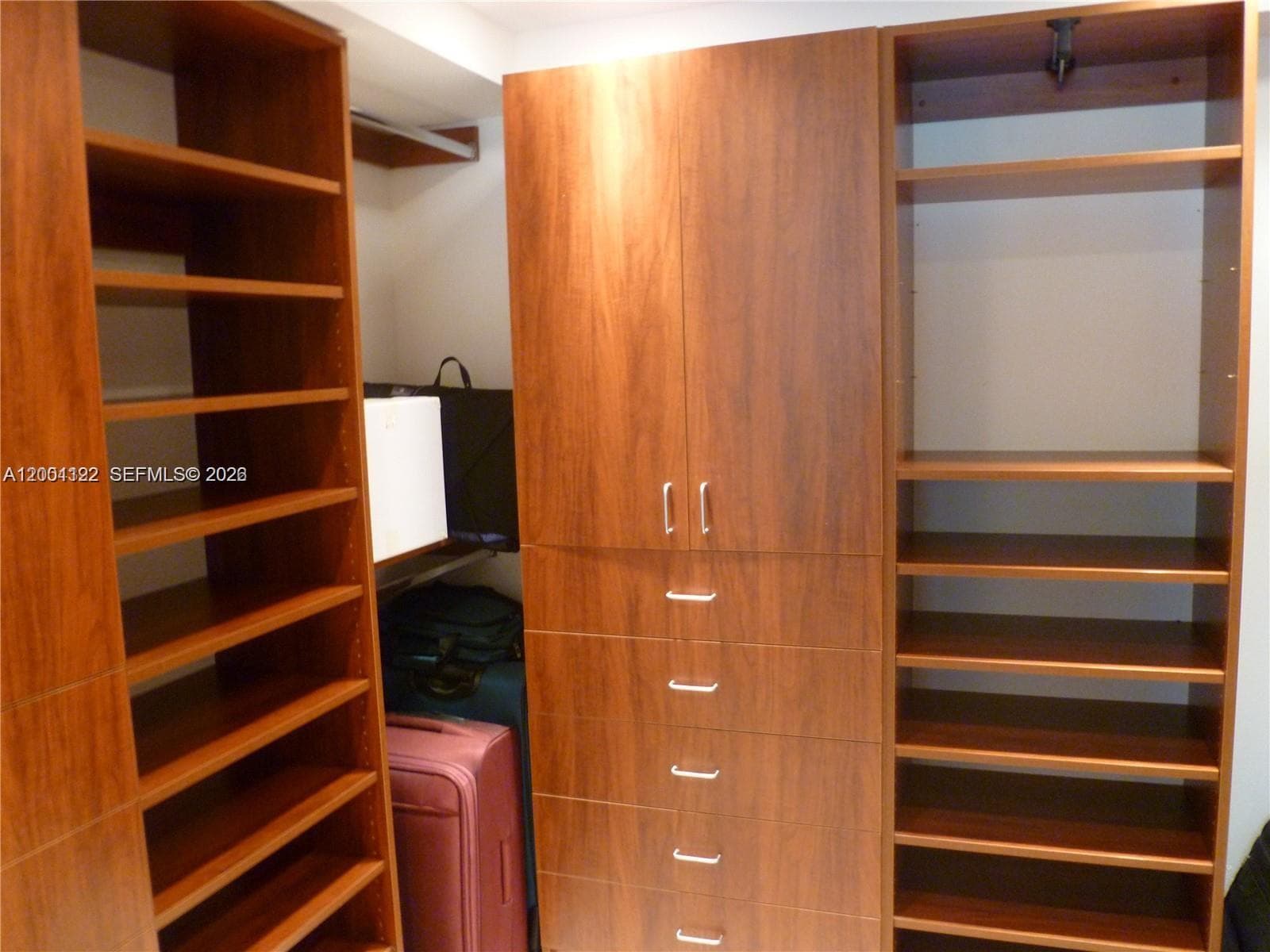 3600 Mystic Pointe Dr 513 photo 8