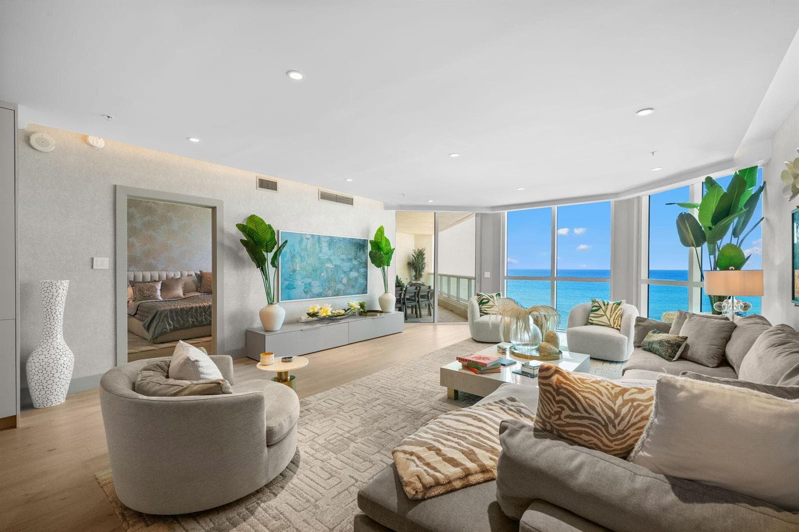 101 S Fort Lauderdale Beach Boulevard 1404 photo 1