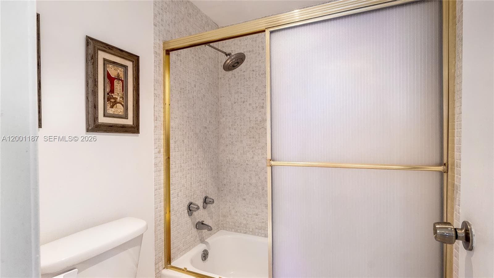 300 Bayview Dr 315 photo 17