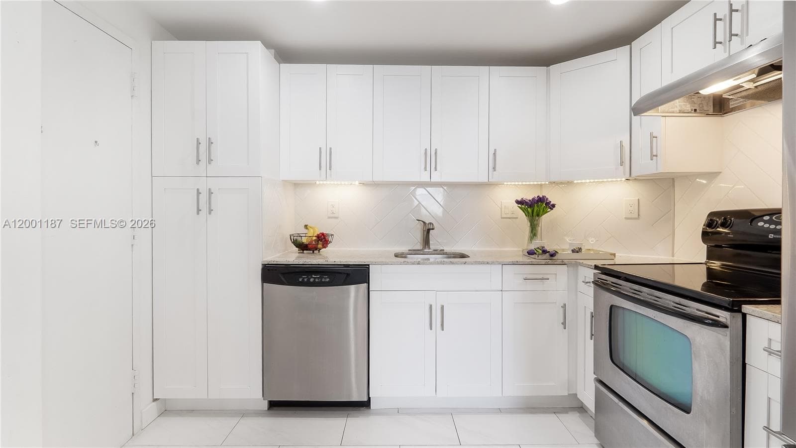 300 Bayview Dr 315 photo 9