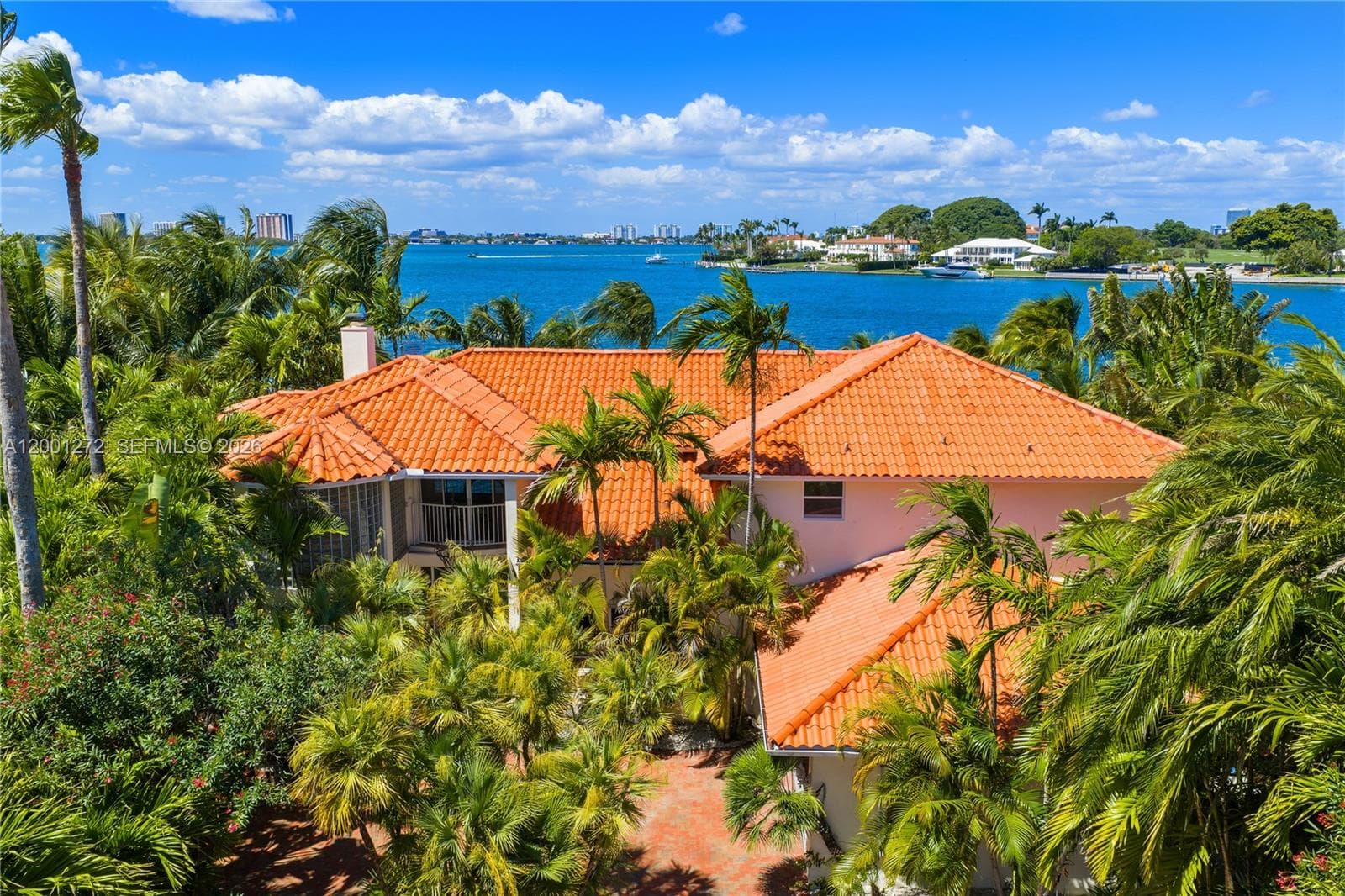 1575 Stillwater Dr photo 7