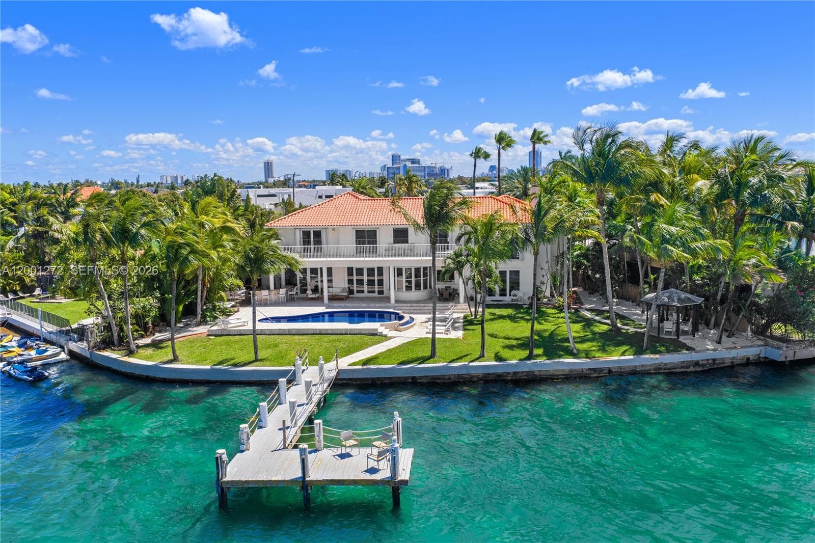 1575 Stillwater Dr photo 1