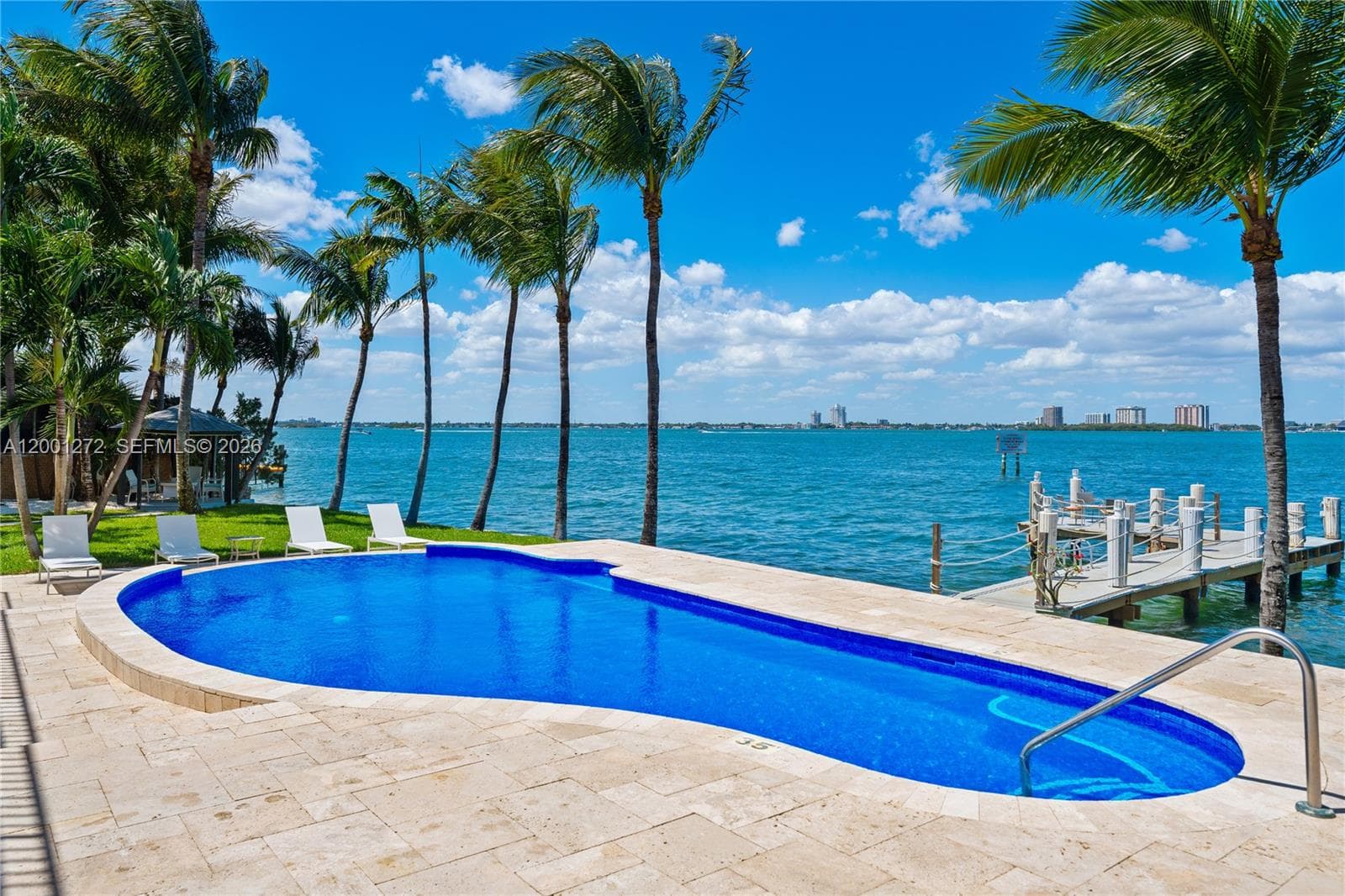 1575 Stillwater Dr photo 5