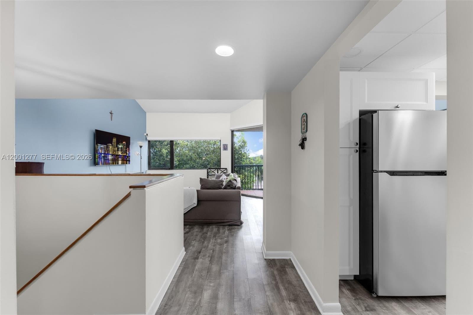 6701 116th Ct 406 photo 2