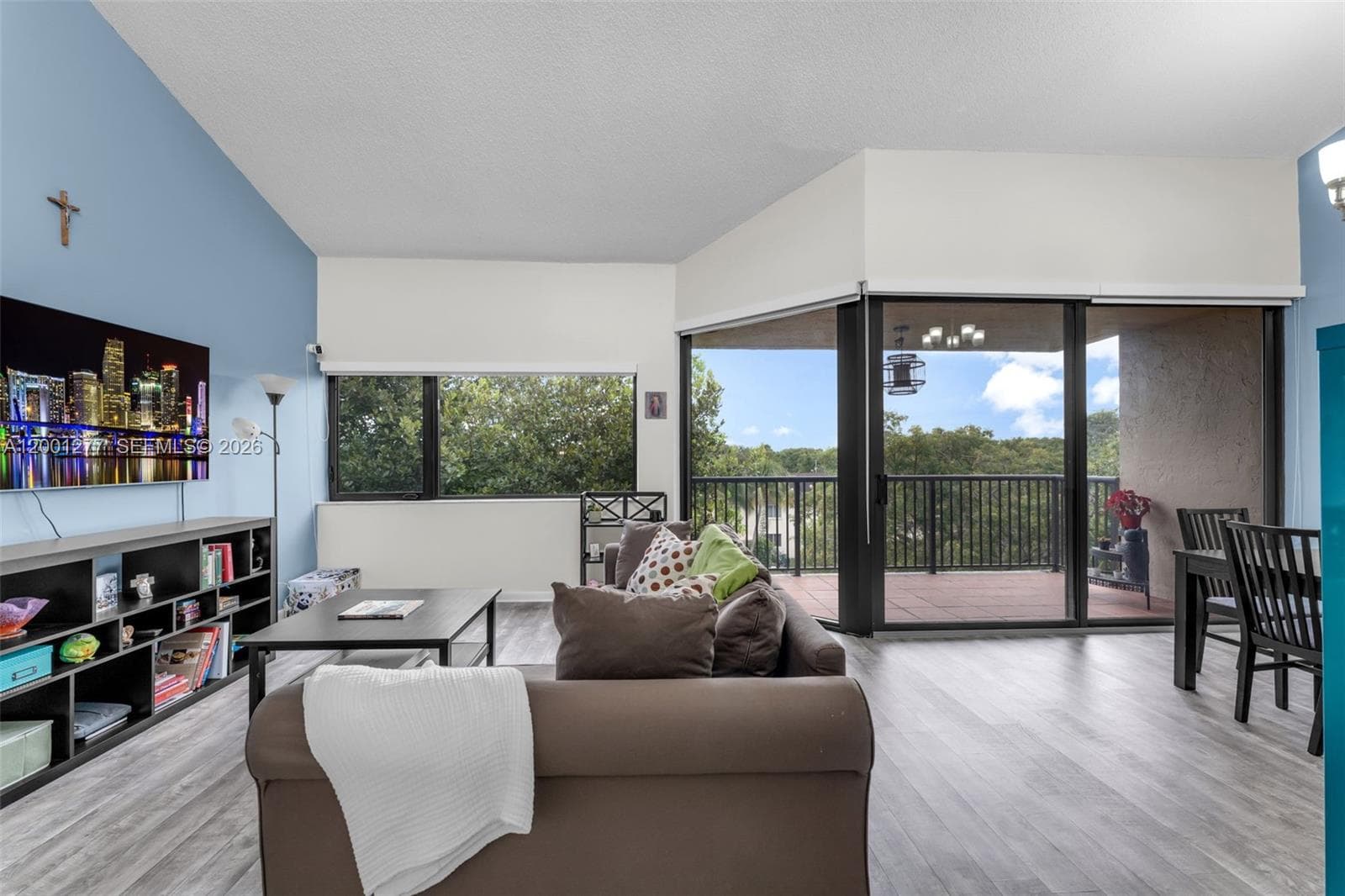 6701 116th Ct 406 photo 5