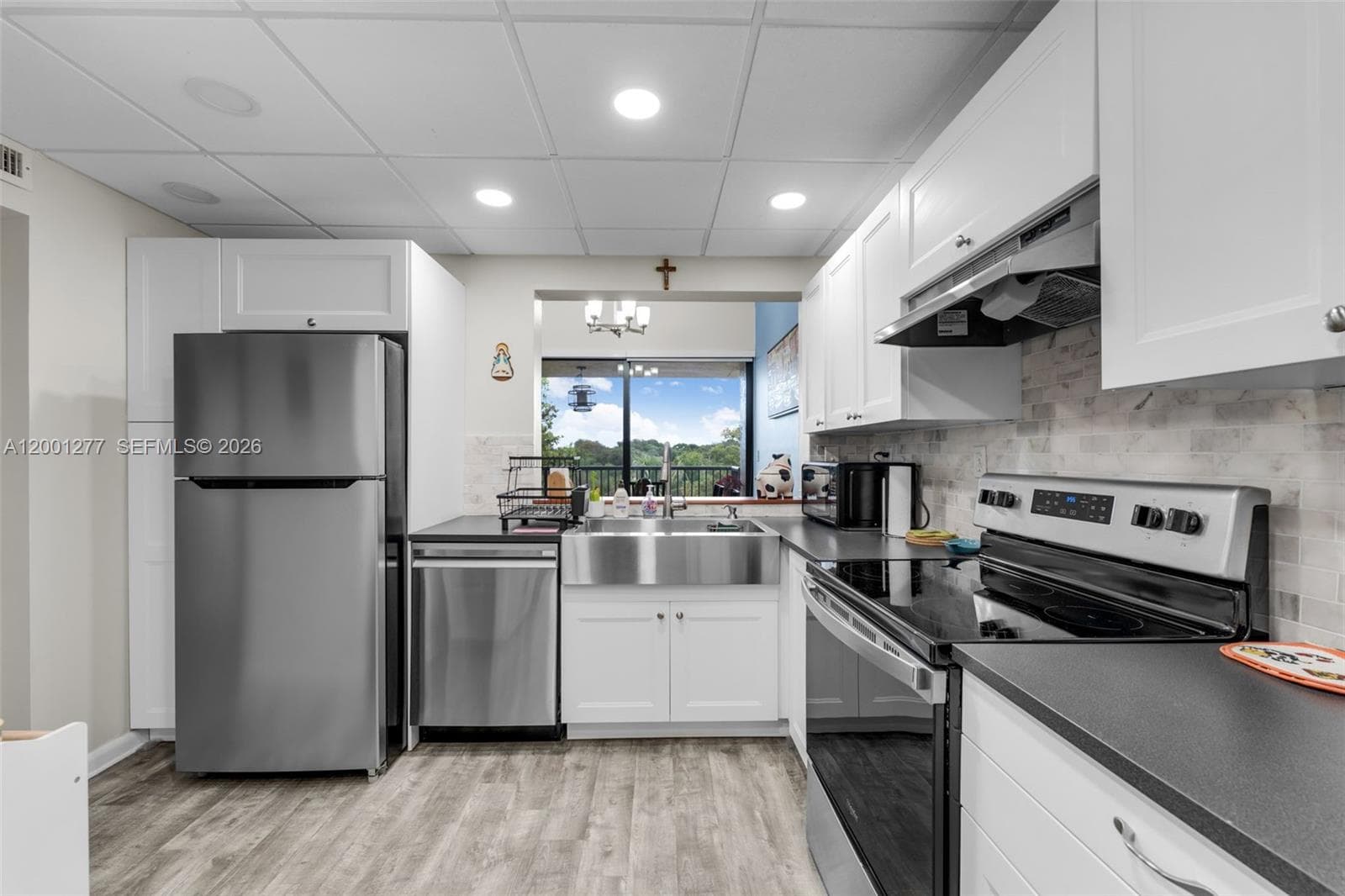 6701 116th Ct 406 photo 4