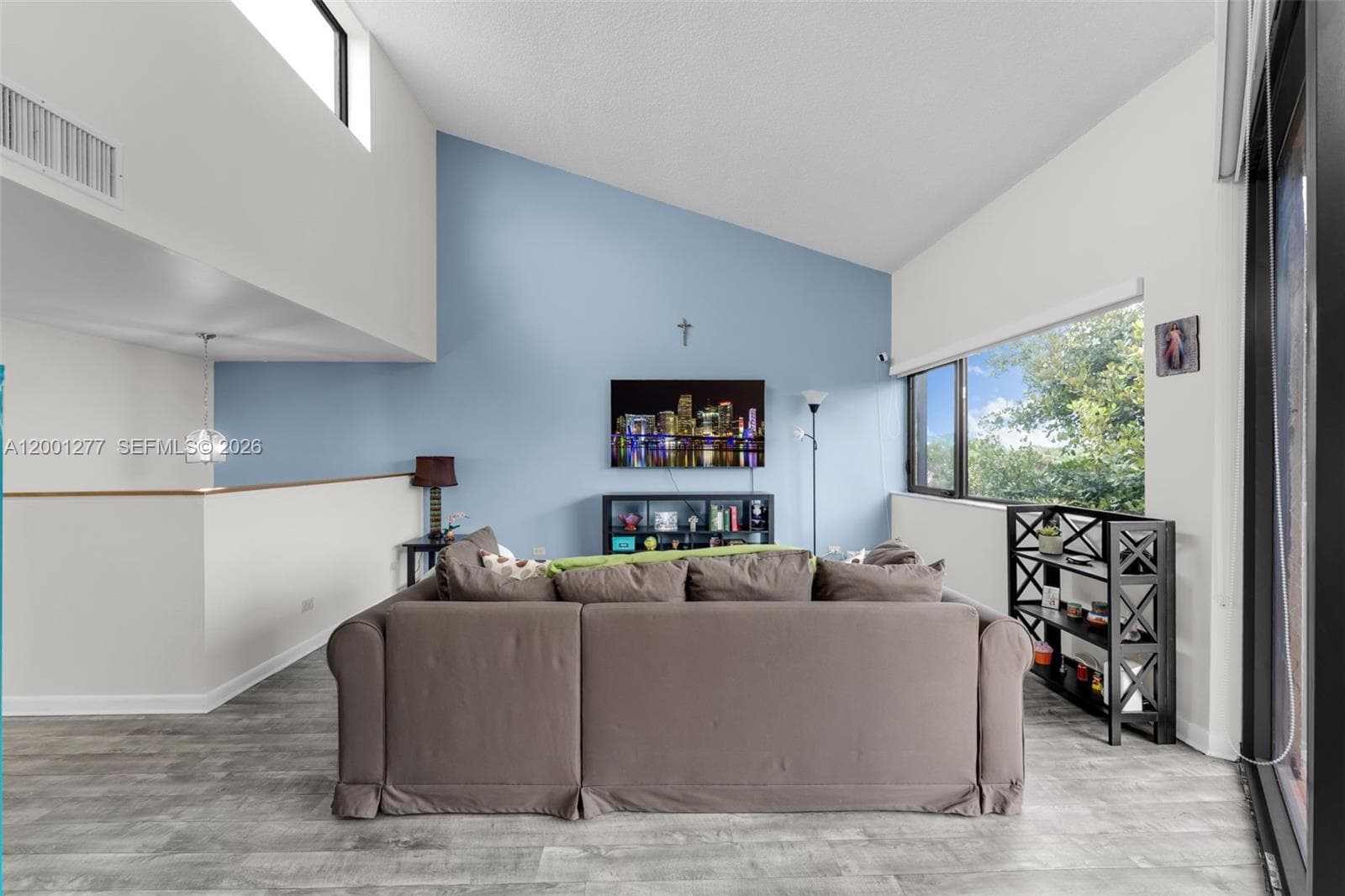 6701 116th Ct 406 photo 8