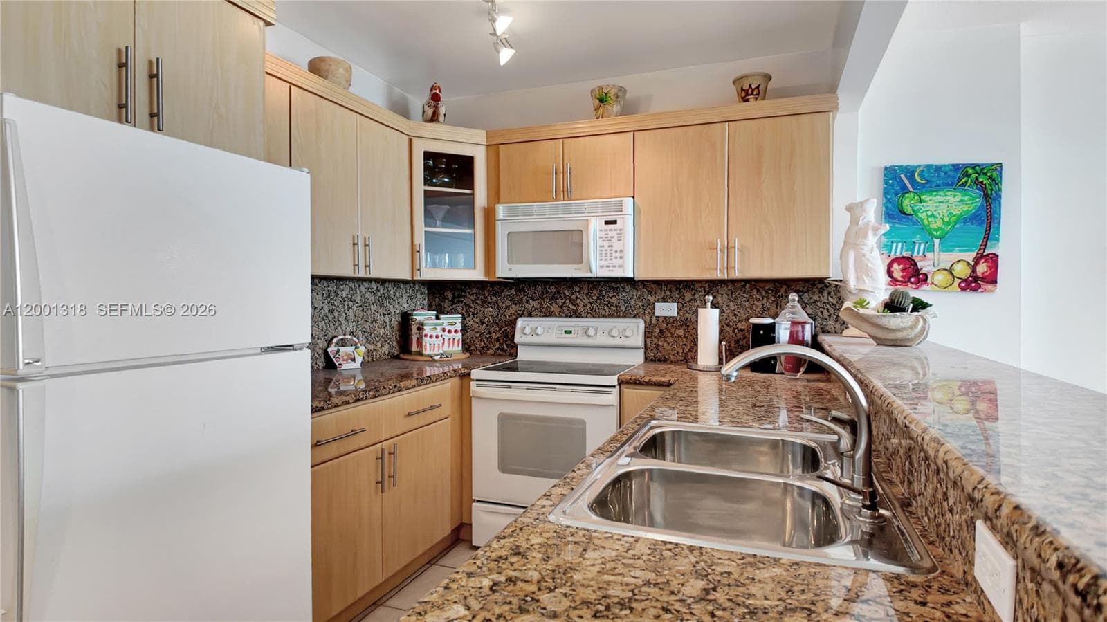 5601 Collins Ave 711 photo 5