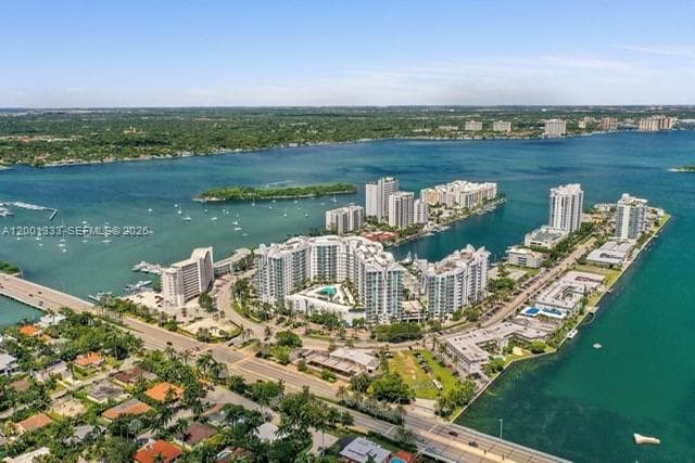 7900 Harbor Island Dr 704 photo 2