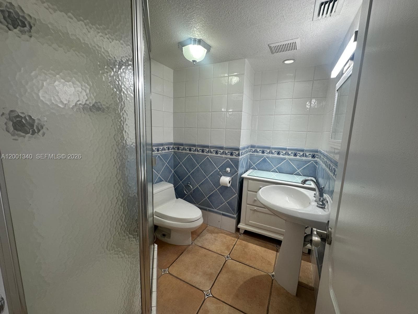 2555 Collins Ave 711 photo 7