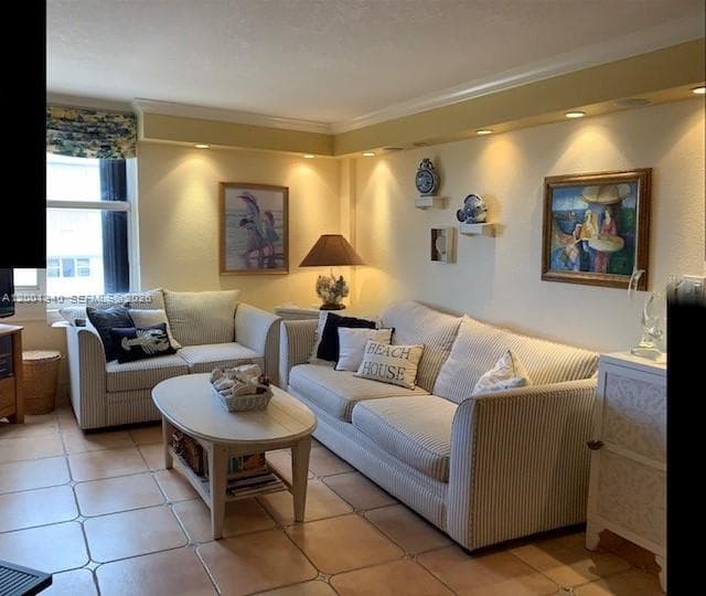 2555 Collins Ave 711 photo 10