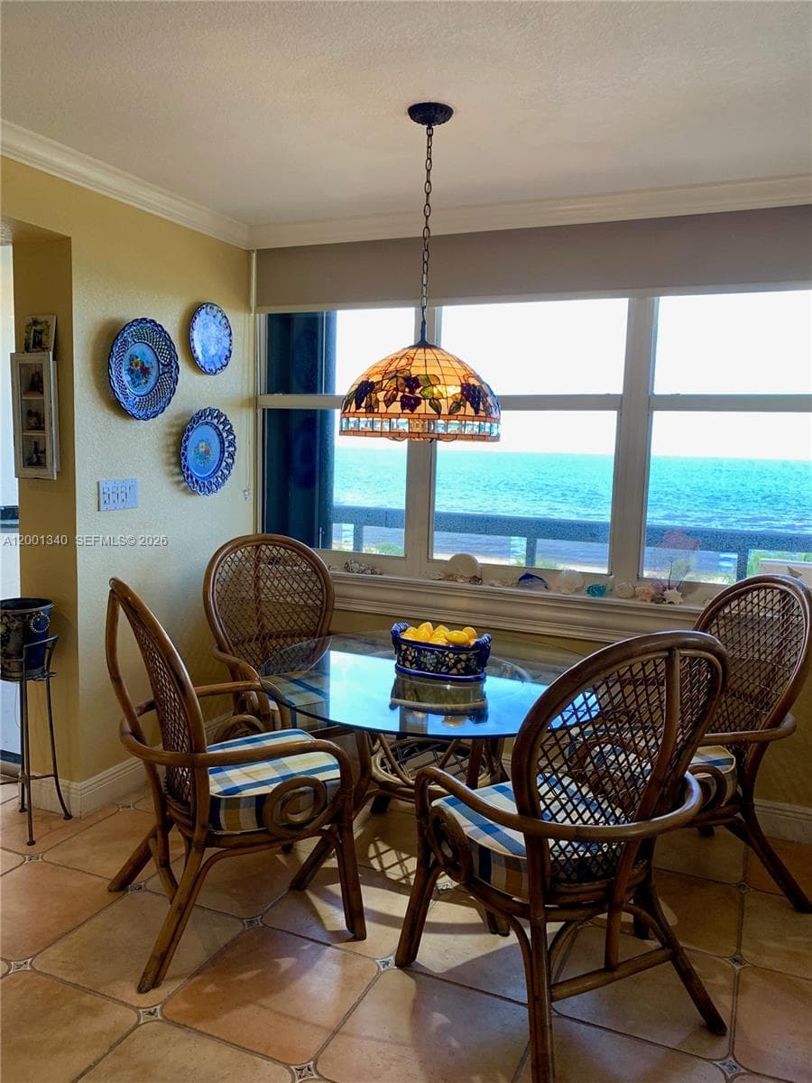 2555 Collins Ave 711 photo 8