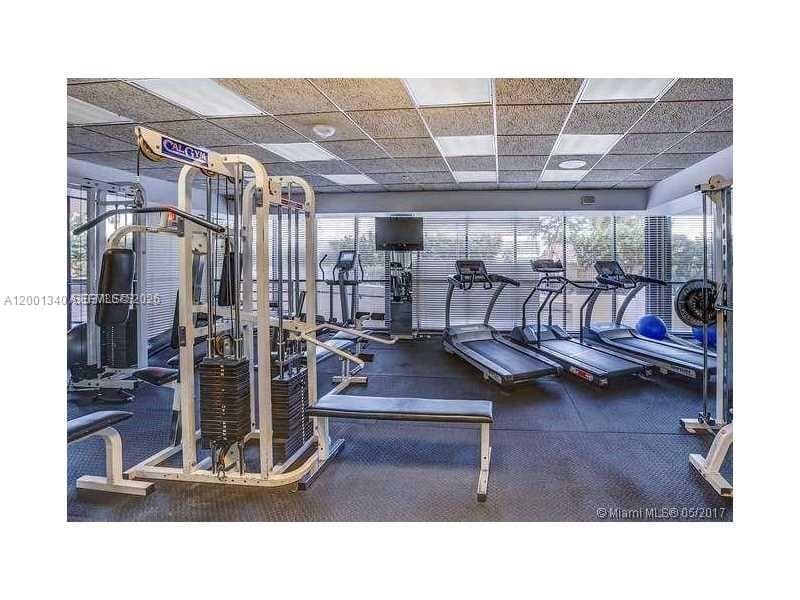 2555 Collins Ave 711 photo 25