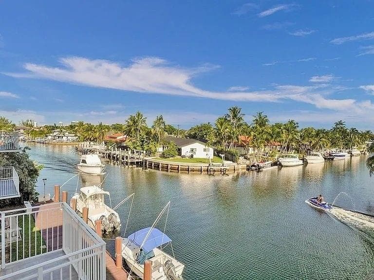 2430 135th St 300 photo 9