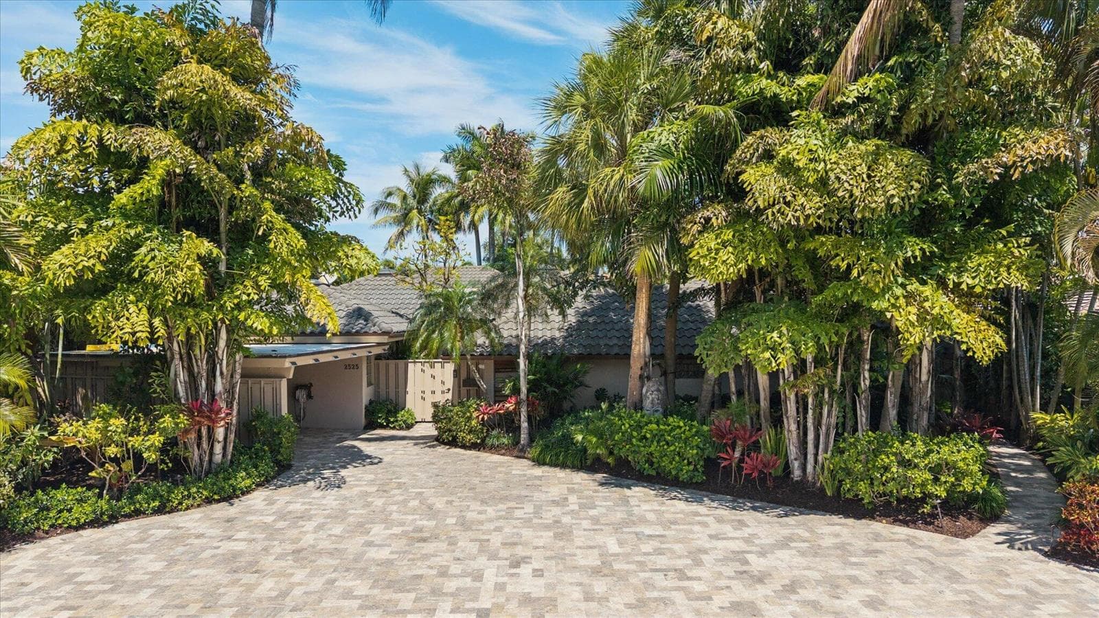 2525 Barcelona Drive photo 8