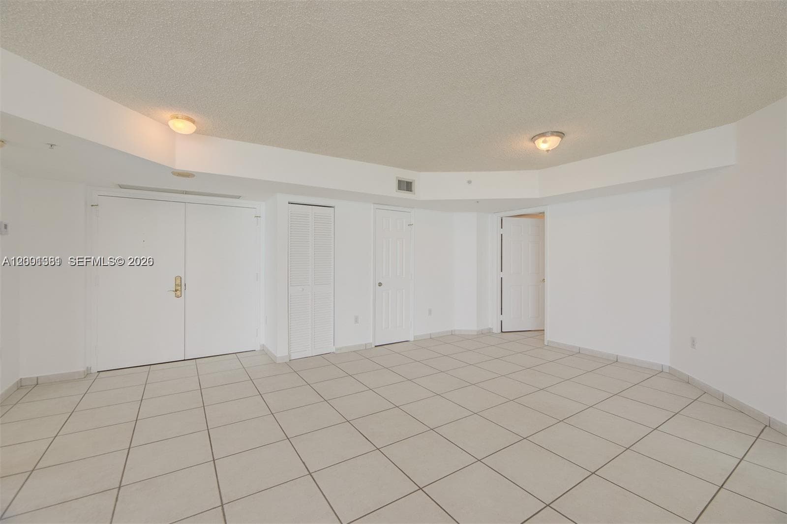 6301 Collins Ave 2008 photo 15