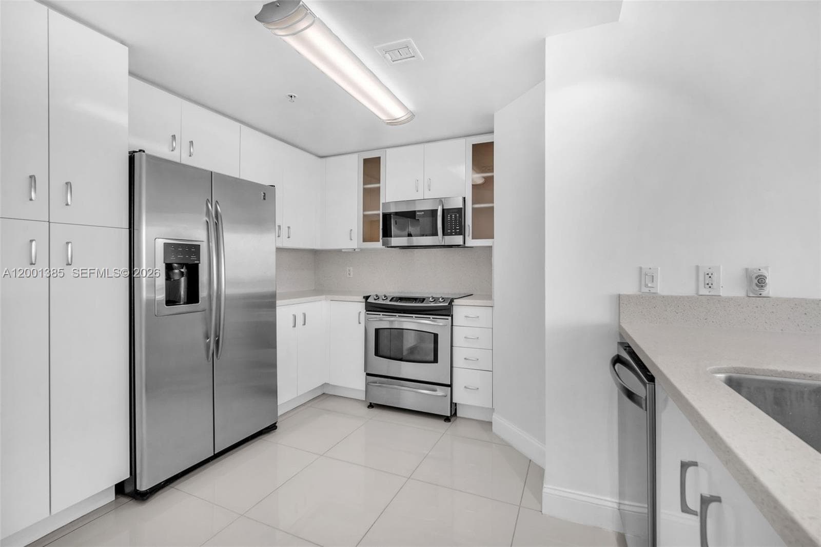 7900 Harbor Island Dr 1101 photo 2