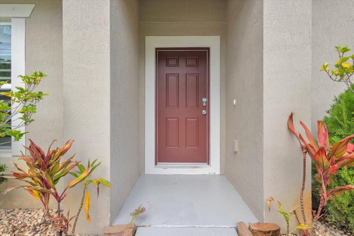 249 SE Whitmore Drive photo 11