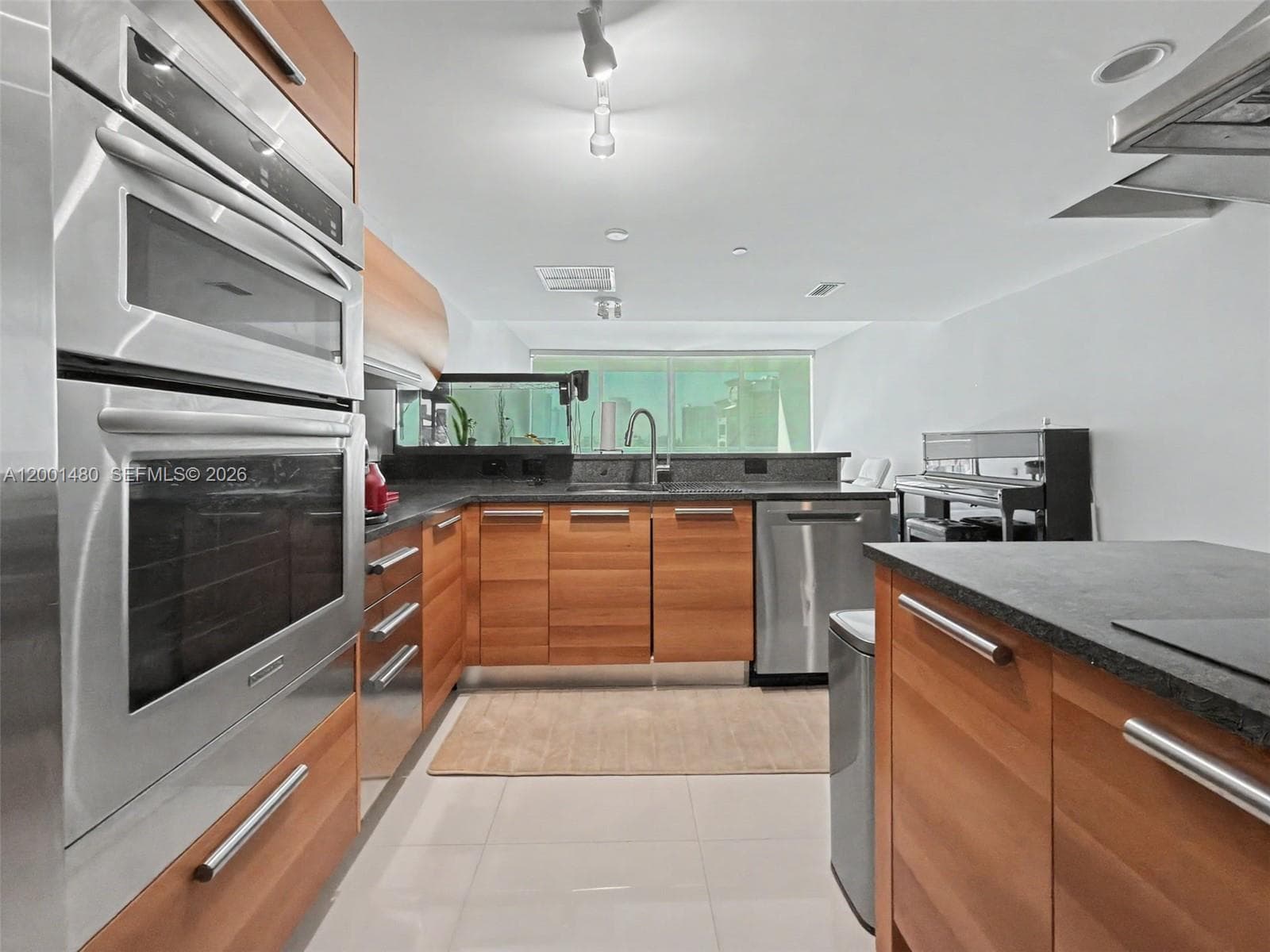 2950 188th St 435 photo 6