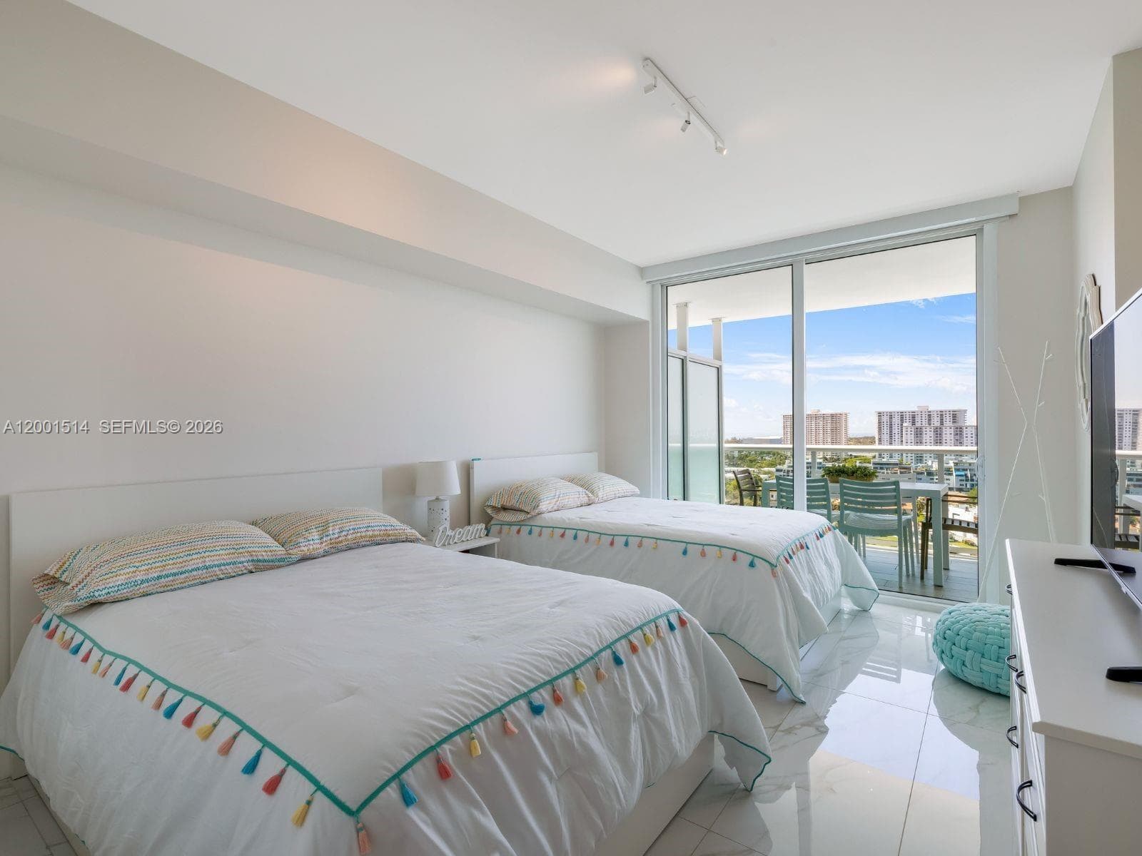 400 Sunny Isles Blvd 1416 photo 13