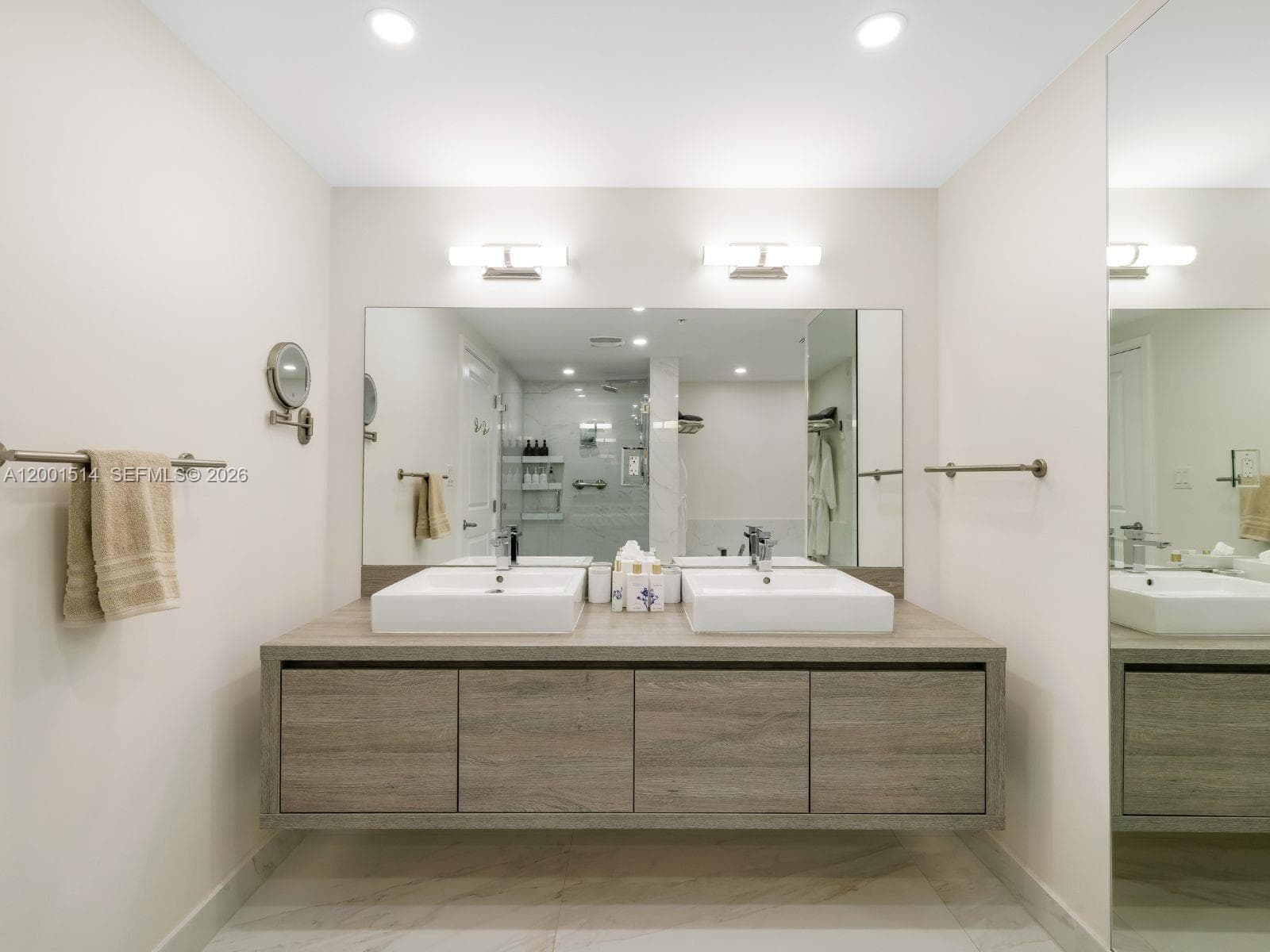 400 Sunny Isles Blvd 1416 photo 16
