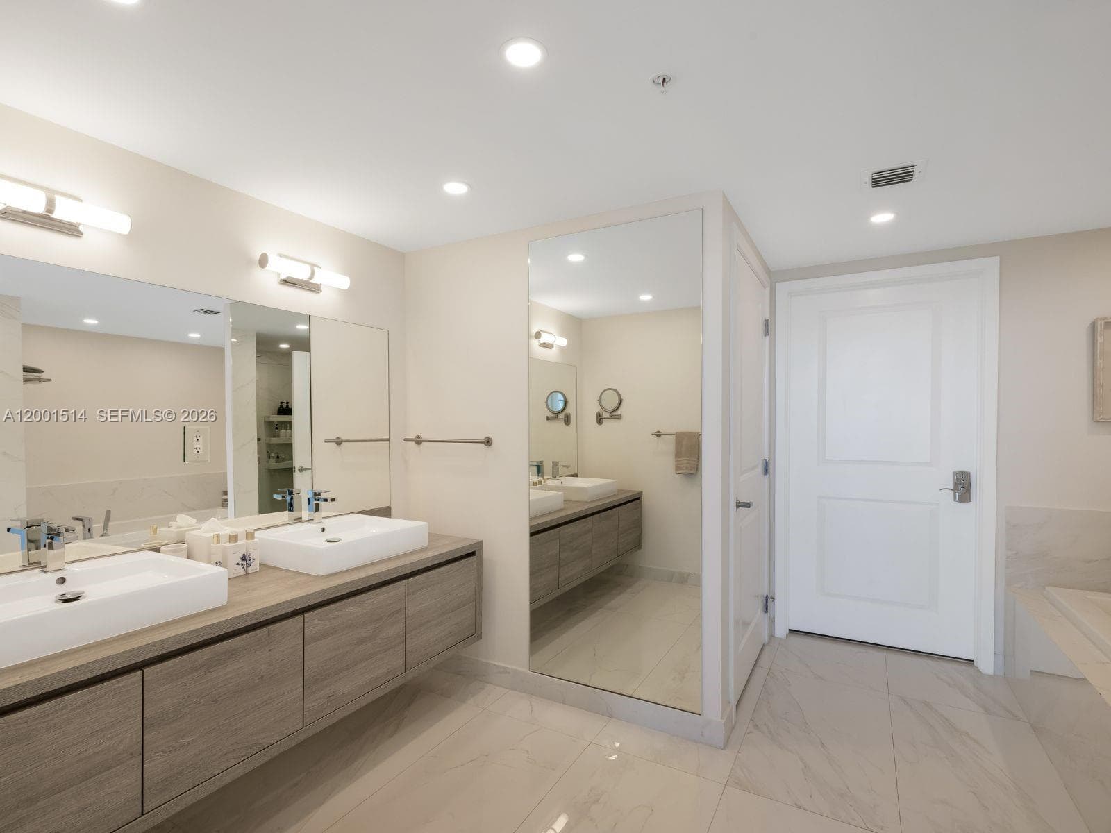 400 Sunny Isles Blvd 1416 photo 15
