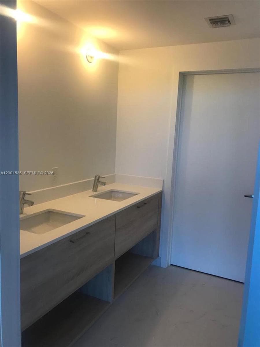 16385 Biscayne Blvd. 1902 photo 7