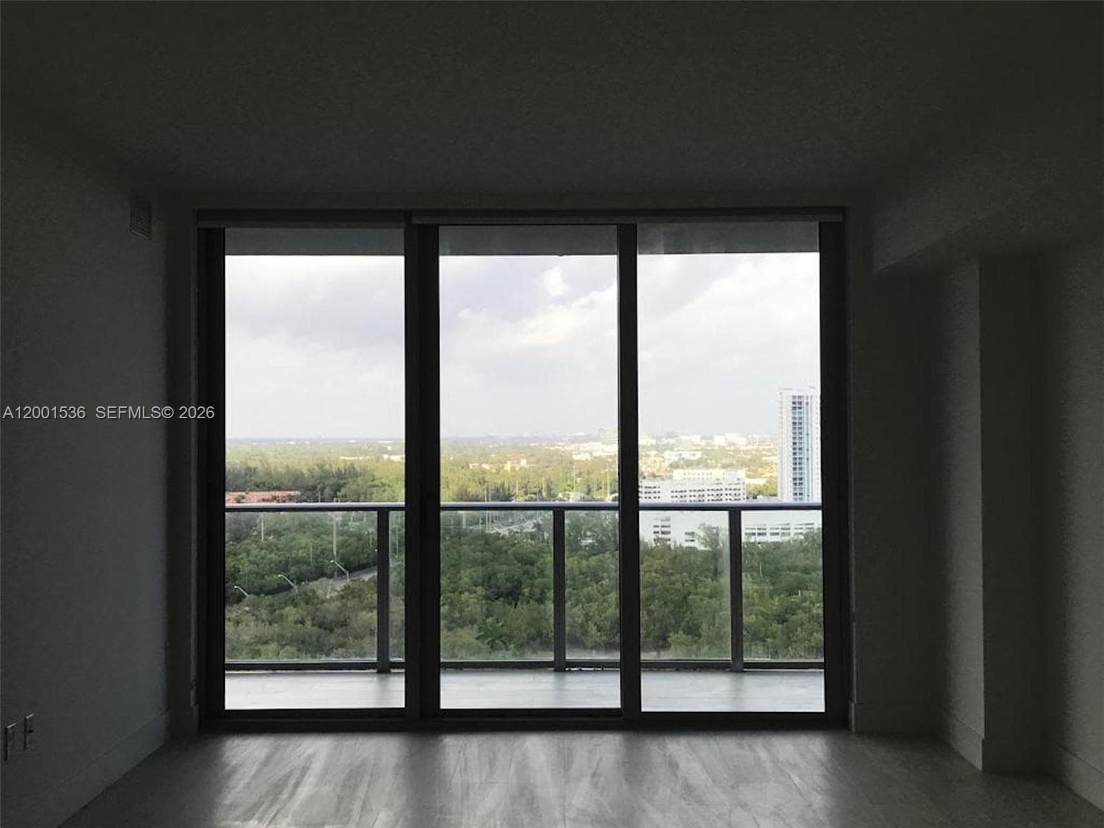 16385 Biscayne Blvd. 1902 photo 3