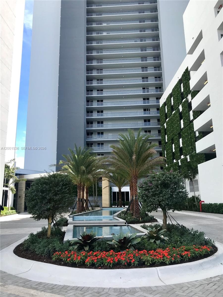 16385 Biscayne Blvd. 1902 photo 10