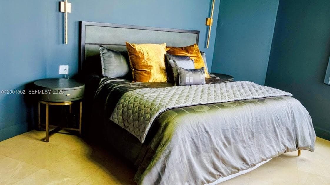 848 Brickell Key Dr 806 photo 13