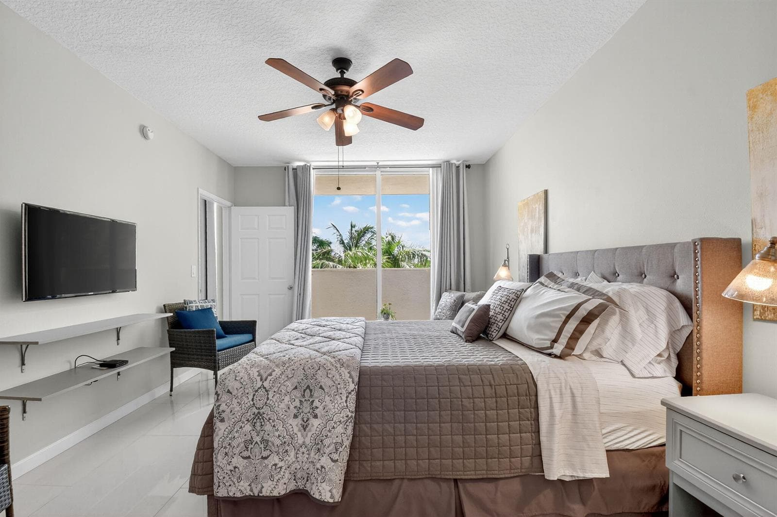 625 Casa Loma Boulevard 306 photo 13