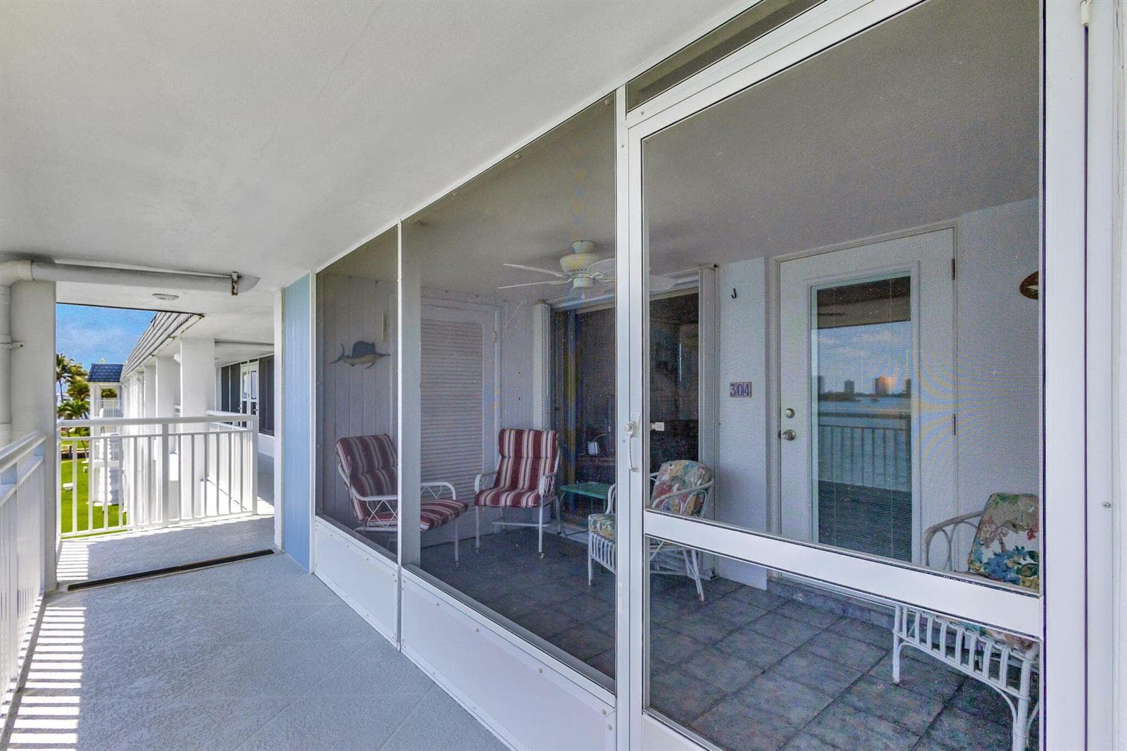100 Shore Court 304 photo 5